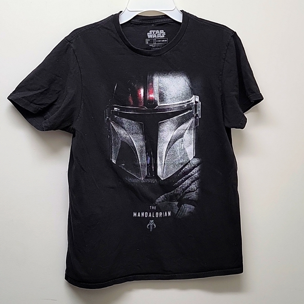 $5 DEAL 🔥 Star Wars Mandalorian Shirt - Size S